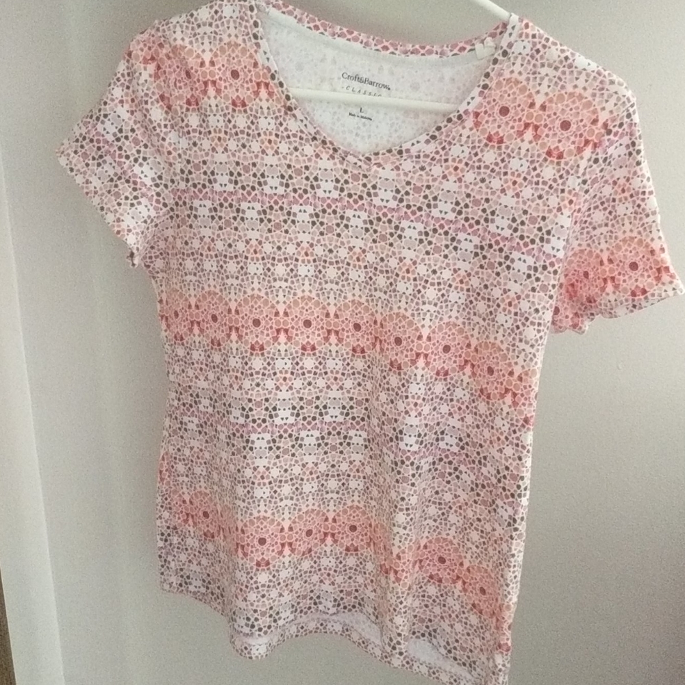 Patterned short sleeve tee